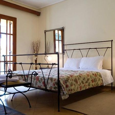 Krinides Hotell Kalavryta Exteriör bild