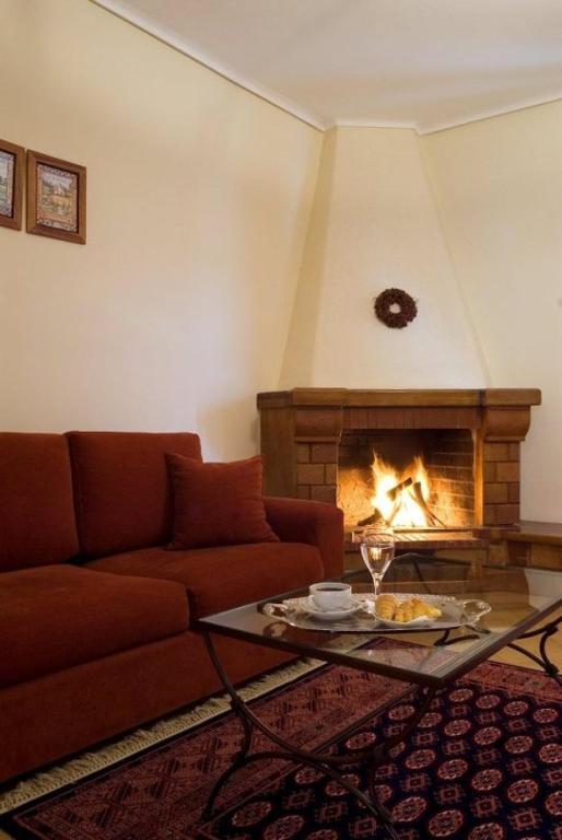 Krinides Hotell Kalavryta Exteriör bild